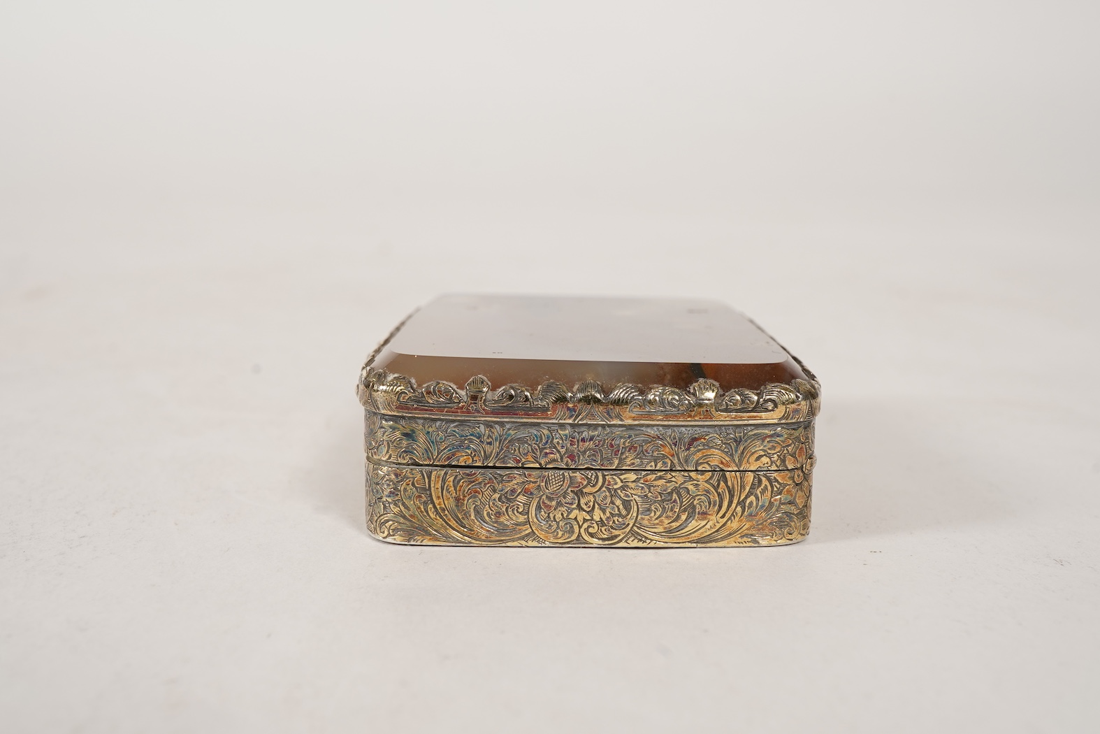 A Victorian large silver gilt vinaigrette with inset agate hinged cover, by John Harris